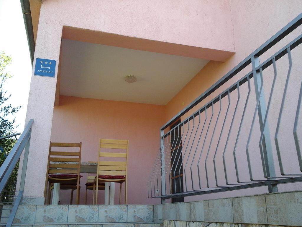 Apartment Vrulje Gornji Karin Exterior foto